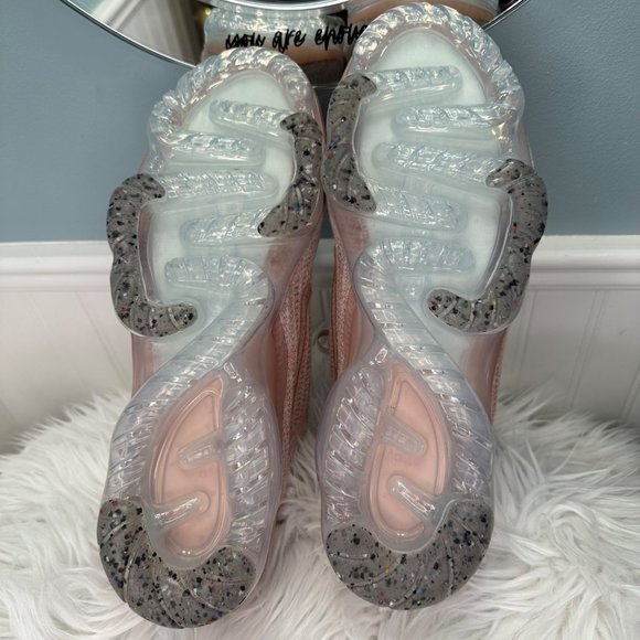 Nike Size 12 Air VaporMax 03/09/2022 NIKE AIR Pink Oxford/Metallic Silver FLYKNI - Picture 11 of 11